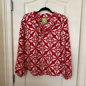 Elizabeth McKay Blouse ♥️ Absolutely Beautiful! Can be worn all seasons too!